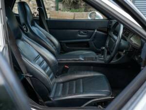 Immagine 42/50 di Porsche 944 Turbo (1990)
