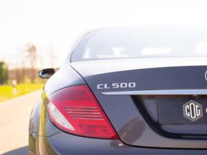 Image 27/67 of Mercedes-Benz CL 500 (2006)