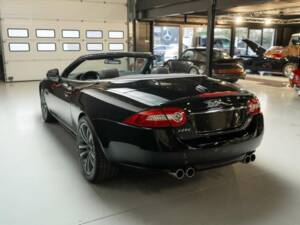 Image 27/50 of Jaguar XKR (2013)