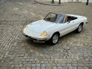 Imagen 3/98 de Alfa Romeo 2000 Spider Veloce (1981)
