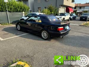 Image 8/10 de BMW 320i (1999)