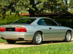 Image 13/50 of BMW 850i (1990)