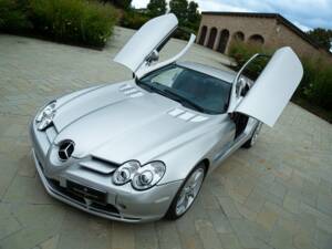 Image 19/50 of Mercedes-Benz SLR McLaren (2005)