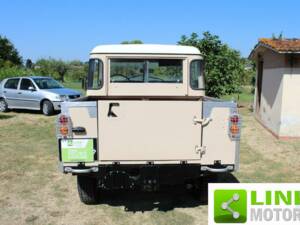 Image 7/10 of Land Rover 88 (1978)