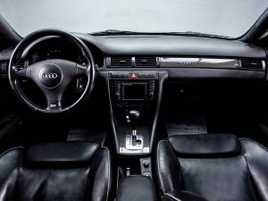 Image 10/39 of Audi RS6 Avant (2002)