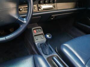 Image 12/50 of Porsche 911 Carrera (1994)