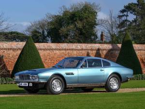 Immagine 7/49 di Aston Martin DBS V8 (1971)