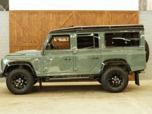 Bild 5/22 von Land Rover Defender 110 (2015)