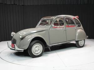 Image 1/15 de Citroën 2 CV  AZ (1966)
