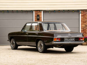 Immagine 9/50 di Mercedes-Benz 220 (1971)