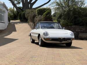 Image 21/50 of Alfa Romeo 2000 Spider Veloce (1972)