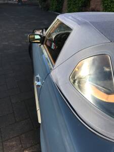 Image 25/53 de Mercedes-Benz 380 SL (1988)