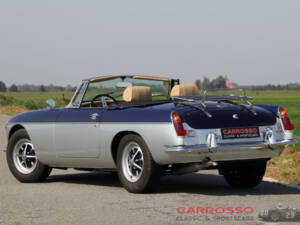 Image 21/41 of MG MGB (1975)