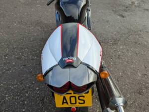 Image 17/35 of Aprilia DUMMY (2000)