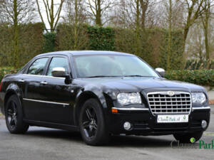 Image 7/50 of Chrysler 300 C SRT8 (2010)