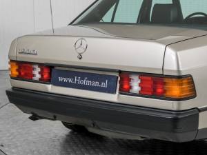 Immagine 28/50 di Mercedes-Benz 190 D (1986)