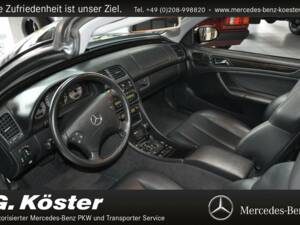 Image 9/15 of Mercedes-Benz CLK 230 Kompressor (2001)