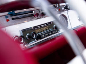 Image 13/29 de Mercedes-Benz 230 SL (1964)