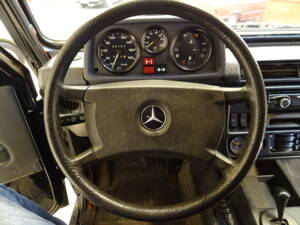 Image 40/57 de Mercedes-Benz 280 GE (LWB) (1986)