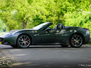 Image 60/85 de Ferrari California (2010)