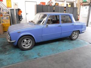 Image 2/50 of Alfa Romeo Giulia Nuova Super 1600 (1978)