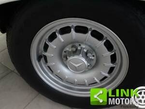 Image 9/10 of Mercedes-Benz 450 SL (1976)