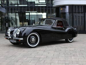 Image 1/40 of Jaguar XK 120 DHC (1953)