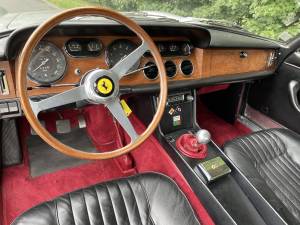 Bild 8/26 von Ferrari 330 GT 2+2 (1966)