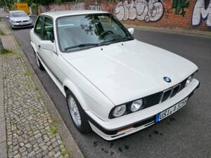 Image 2/15 of BMW 325ix (1990)