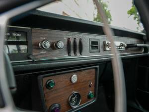 Immagine 36/45 di Volvo 164 E (1972)