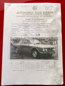 Image 16/17 of Alfa Romeo 2000 GT Veloce (1972)