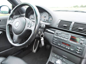 Image 13/35 of BMW M3 (2001)