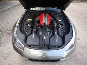 Immagine 30/61 di Ferrari GTC4Lusso (2017)