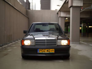 Image 5/83 of Mercedes-Benz 190 E 2.3-16 (1984)