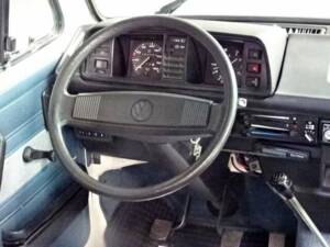 Image 16/32 of Volkswagen T3 Caravelle 2.1 Syncro (1991)