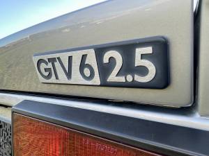 Afbeelding 26/27 van Alfa Romeo GTV 6 2.5 (1984)