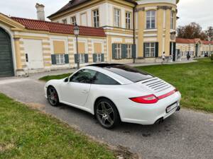 Imagen 15/58 de Porsche 911 Targa 4S (2010)