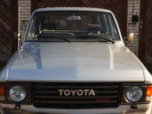 Image 3/100 of Toyota Land Cruiser HJ61 GX (1987)