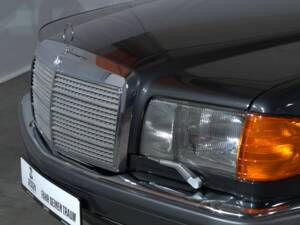 Image 5/52 of Mercedes-Benz 560 SEL (1988)