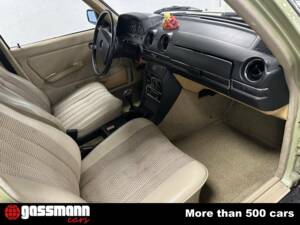Image 12/15 de Mercedes-Benz 200 D (1978)