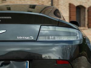 Afbeelding 16/50 van Aston Martin V8 Vantage S (2013)