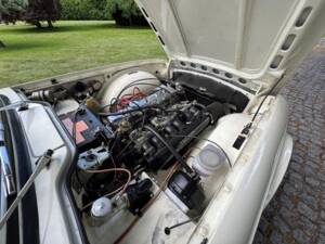Image 28/30 of Triumph TR 6 PI (1970)