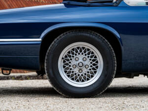 Image 37/38 of Jaguar XJS 4.0 (1995)