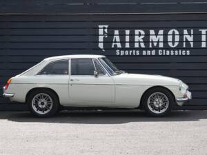 Immagine 8/36 di MG MGC GT (1969)