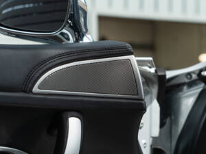 Image 26/53 of BMW Z8 (2001)