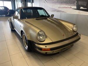 Image 4/20 de Porsche 911 Carrera 3.2 (1987)