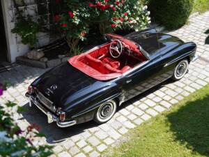 Image 7/16 of Mercedes-Benz 190 SL (1963)