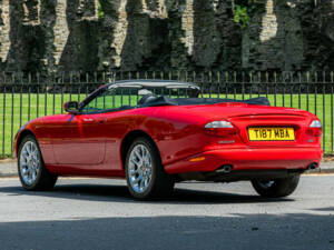 Image 4/33 of Jaguar XK8 4.0 (1999)