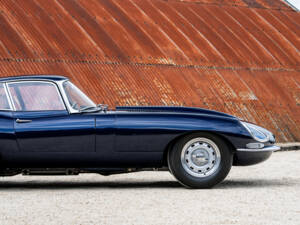 Image 15/39 of Jaguar E-Type &quot;Lightweight&quot; (1962)