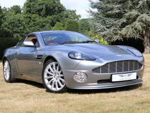 Bild 3/100 von Aston Martin V12 Vanquish (2003)